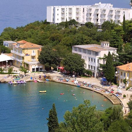 Hotel Adriatic Omišalj Exteriör bild