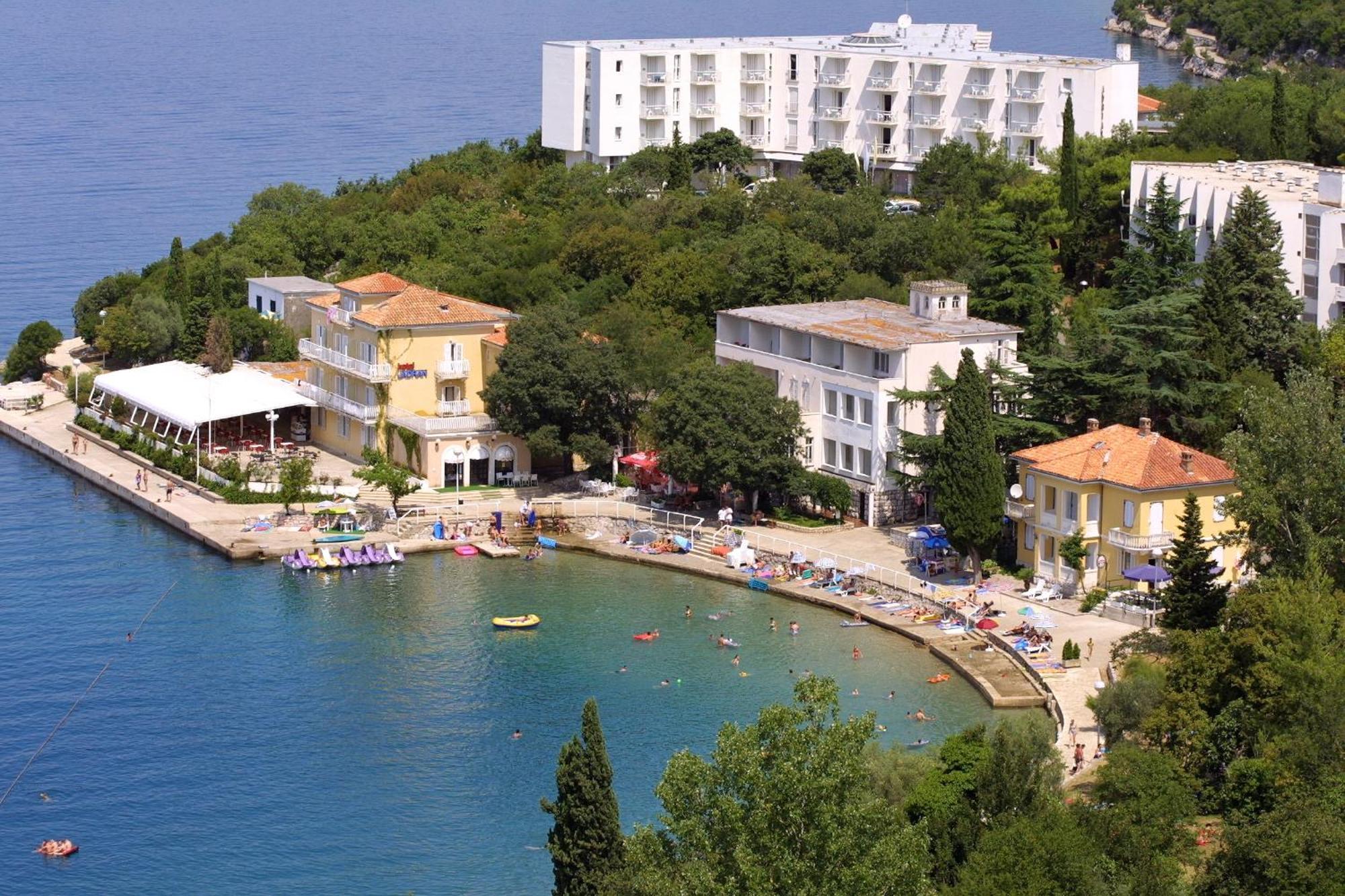 Hotel Adriatic Omišalj Exteriör bild